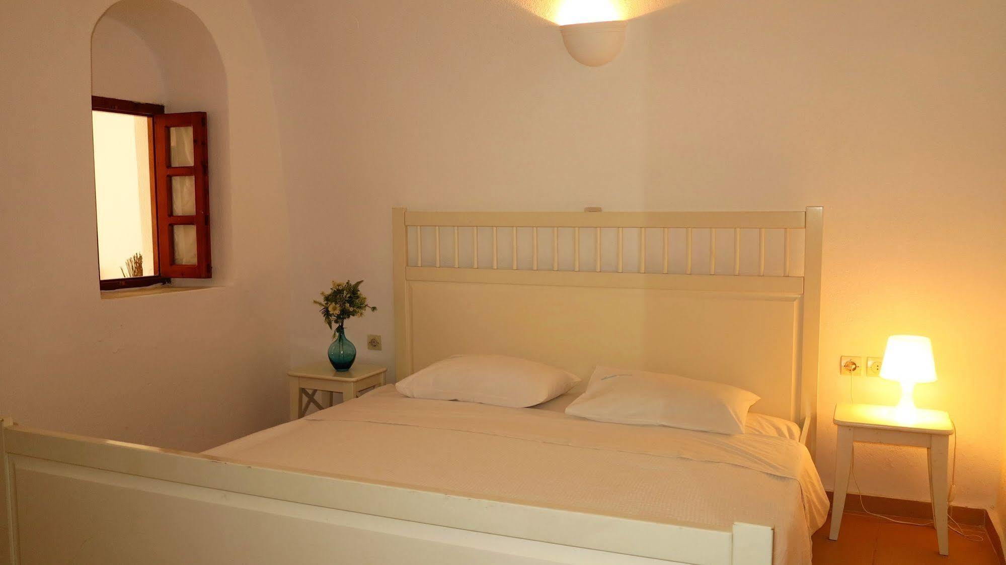 Finesse Suites Oia  Ngoại thất bức ảnh