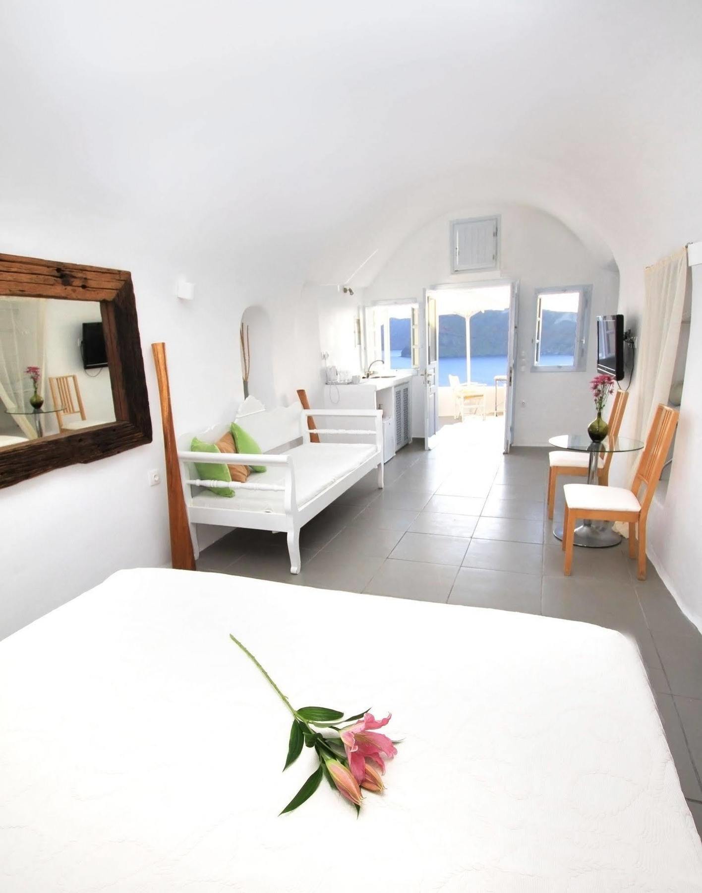 Finesse Suites Oia  Ngoại thất bức ảnh