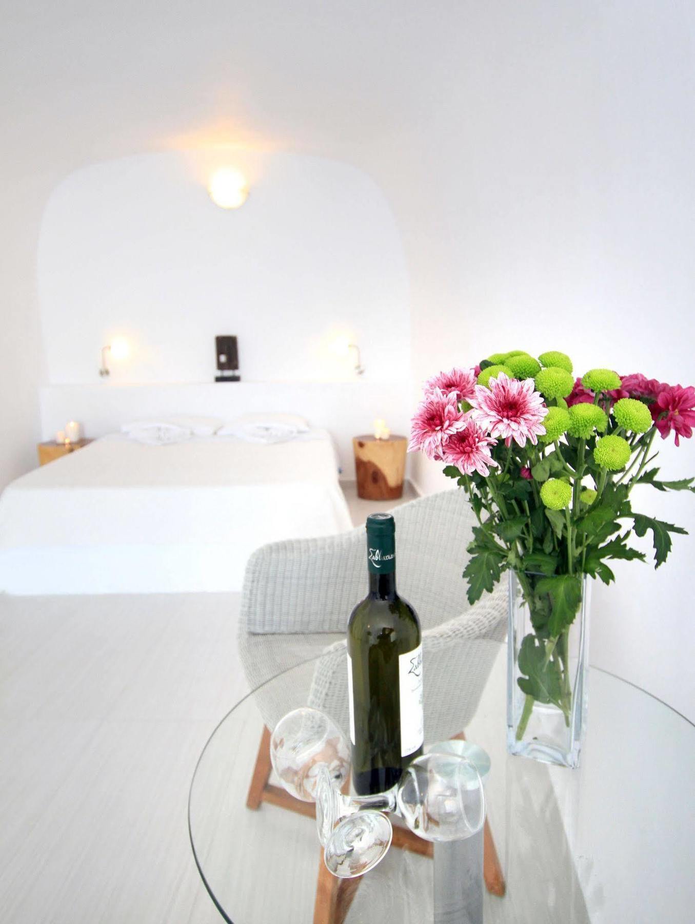 Finesse Suites Oia  Ngoại thất bức ảnh
